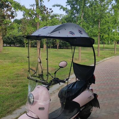 Elektromobil üçün ön şüşə çətiri (günlük) — all-season sunshade for electric bikes - half-pack-endurance-board-cartoon-cat-all-season-model-suitable-for-vehicles-with-rearview-mirrors