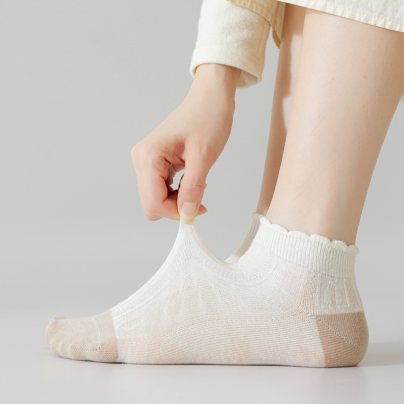 Calcetines de algodón de color sólido para mujer, calcetines finos para barco de primavera y verano, encaje a rayas, transpirable y absorbente de sudor, calcetines cortos japoneses al por mayor