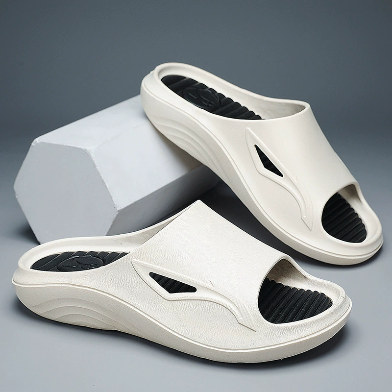 Носить тапочки на улице летом