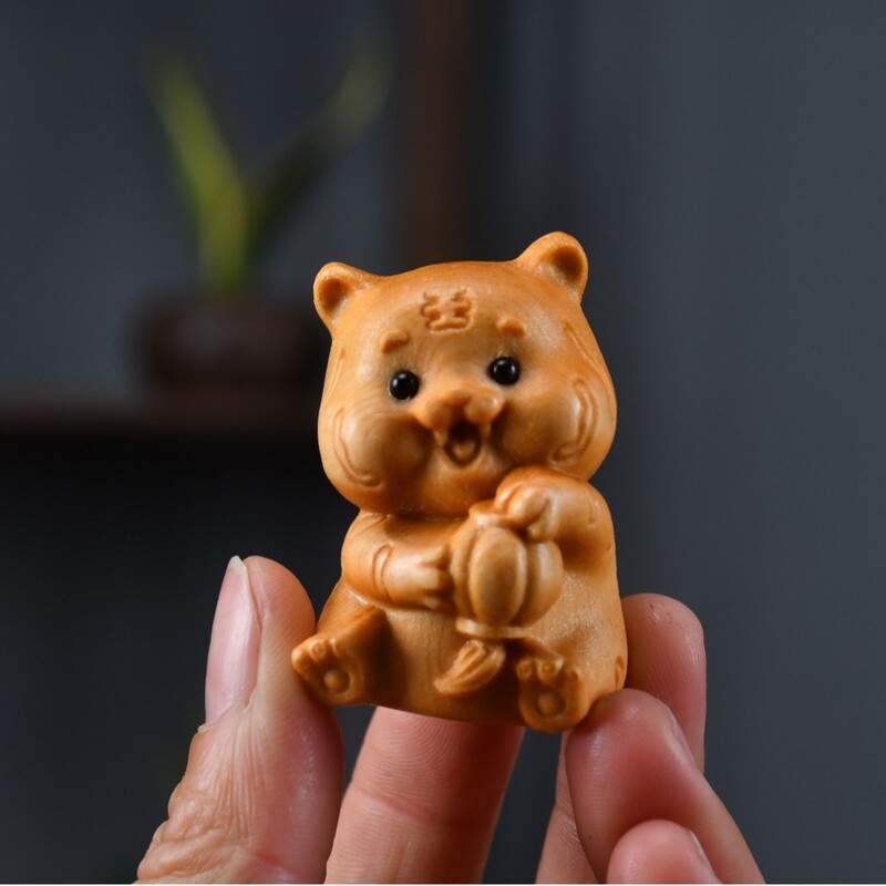 クスノキ工芸品、木彫り、干支ハンドピース、ペンダントフルセット、ねずみと牛の風景、ネットセレブの癒し系文具|undefined