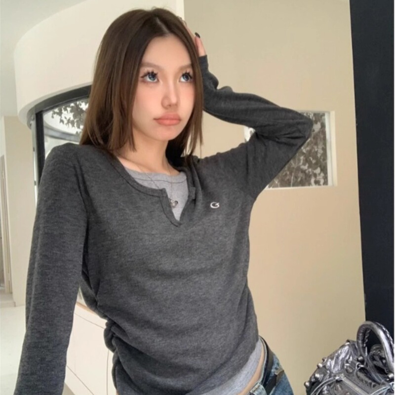レディースtシャツ偽の2つの長袖tシャツ秋冬の中に身を修めて痩せています。|undefined