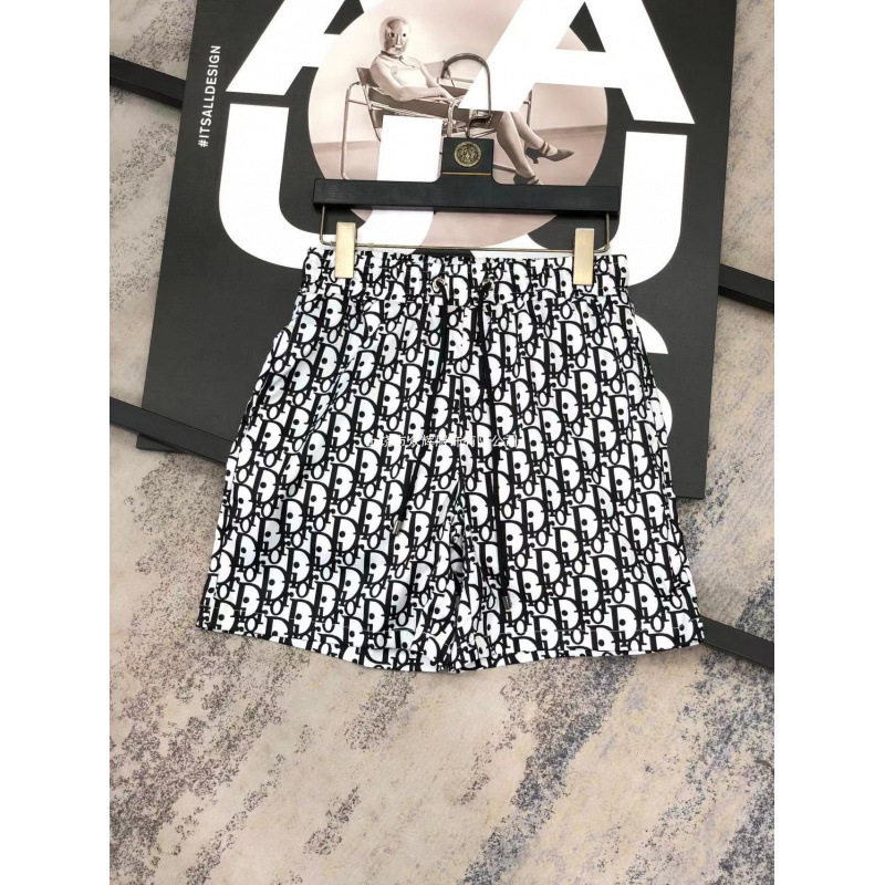 Cross-border wholesale of trendy brand couple woven quick-drying shorts, trendy stretch casual pants, dropshipping available.