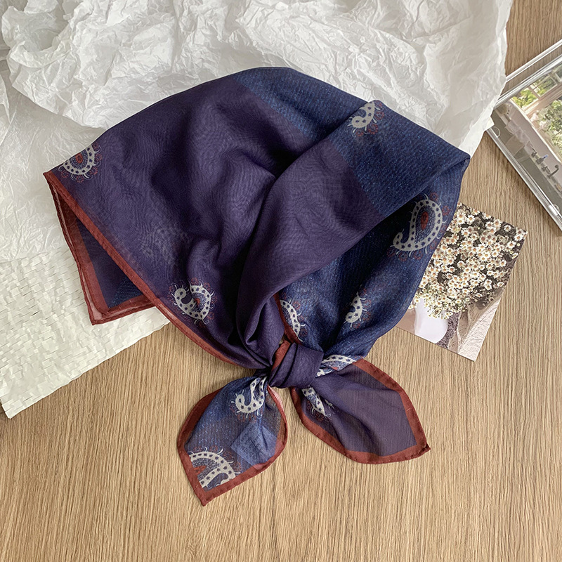 Bufanda de seda, bufanda cuadrada pequeña, pintura al óleo de Van Gogh, bufanda pequeña de seda de imitación de impresión exquisita, bufanda en la cabeza de moda, mantón exterior