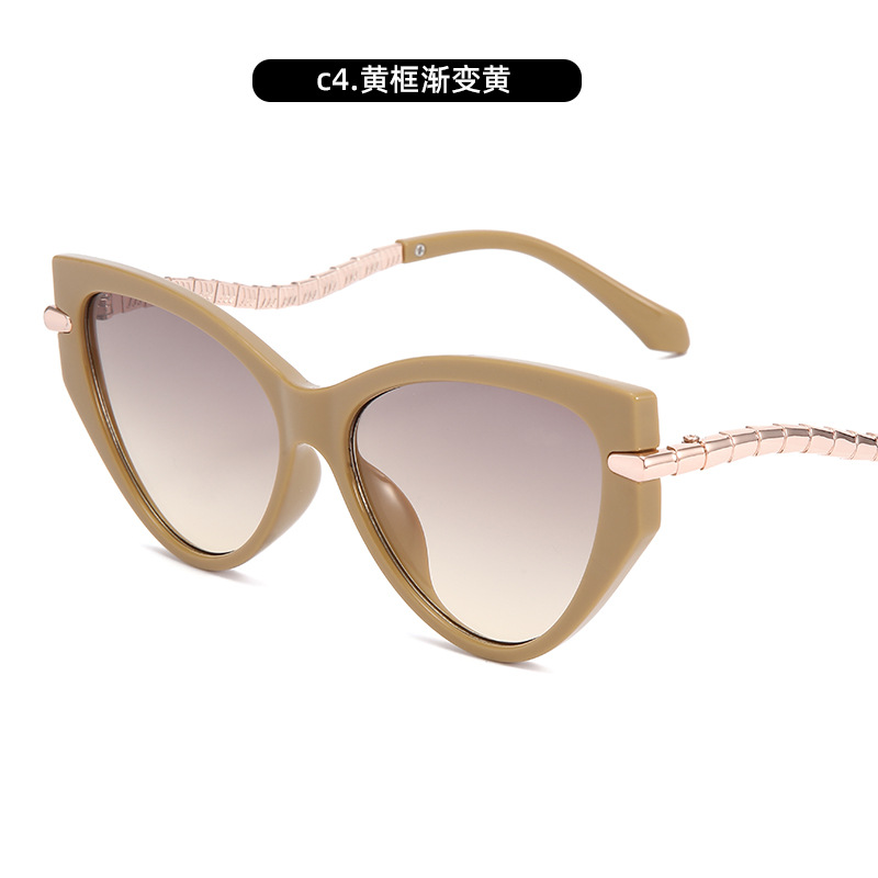 2025 nueva moda europea y americana ojo de gato gafas de sol anti-ultravioleta cadena de decoración de personalidad femenina gafas de sol de moda de alta calidad