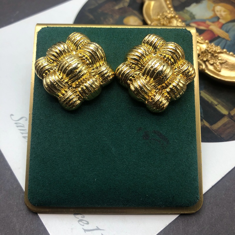 1 Pair Quantity Daily Occasion Alloy Material 1 Pair Retro Geometric Plating Alloy Ear Studs