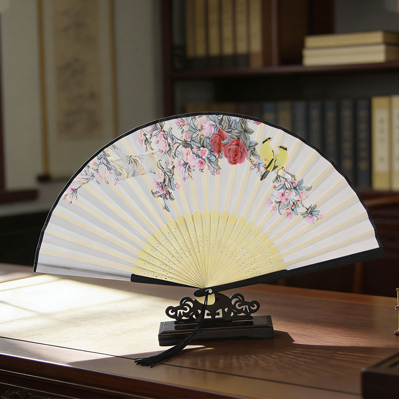 Ventilador plegable chino antiguo ventilador de seda de mujer ventilador plegable de estilo chino ventilador de mujer Hanbok bambú clásico pequeño ventilador danza