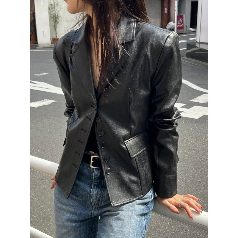 Korean Dongdaemun Retro Lapel Small Button Leather Jacket Blazer for Women, New Autumn Style, Loose-Fitting and Elegant Suit