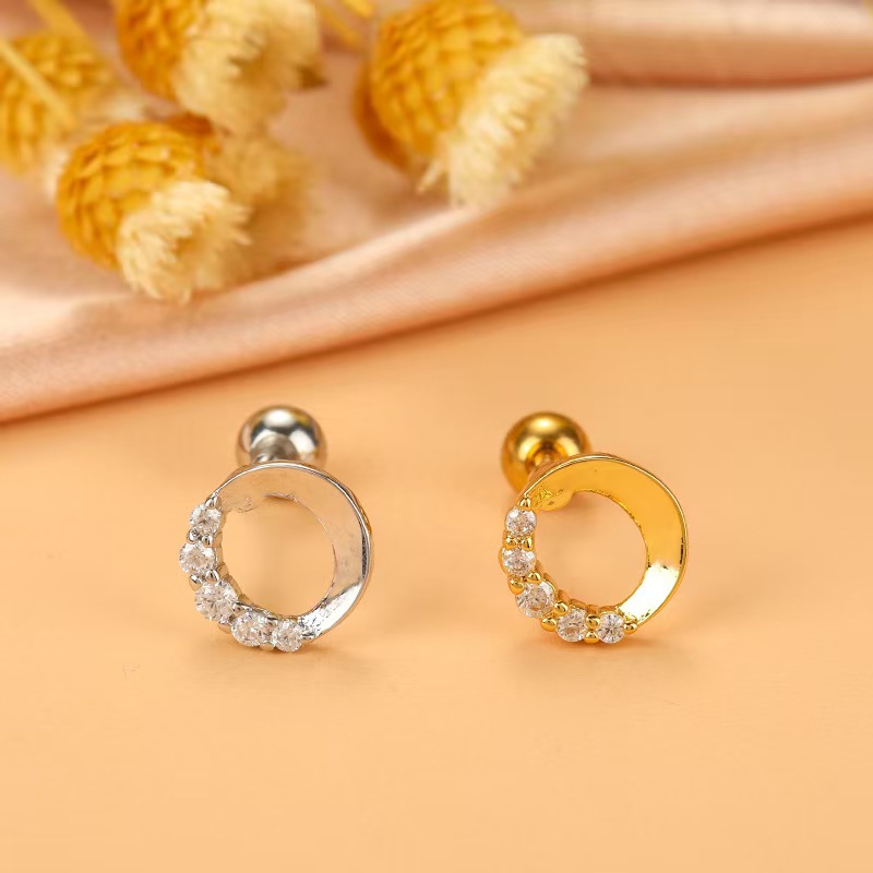 Labret piercing jewelry detail image