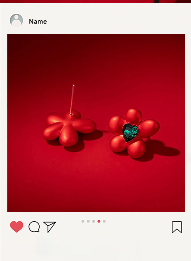 红色五片花瓣+绿爱心水晶耳钉_05.jpg