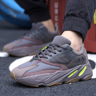 �羳����Ь��Ҭ��700v2�¿Ь��H�ϵ�Ь�\�����eЬ�r���ܲ�Ь