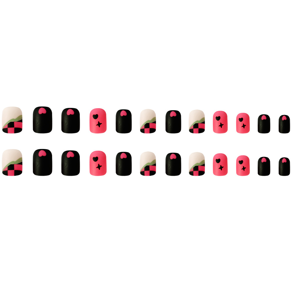 Pink negro, tablero de ajedrez de corazón de桃, manicure dulce, moda, chicas frescas, 24 piezas de uñas falsas, productos terminados.