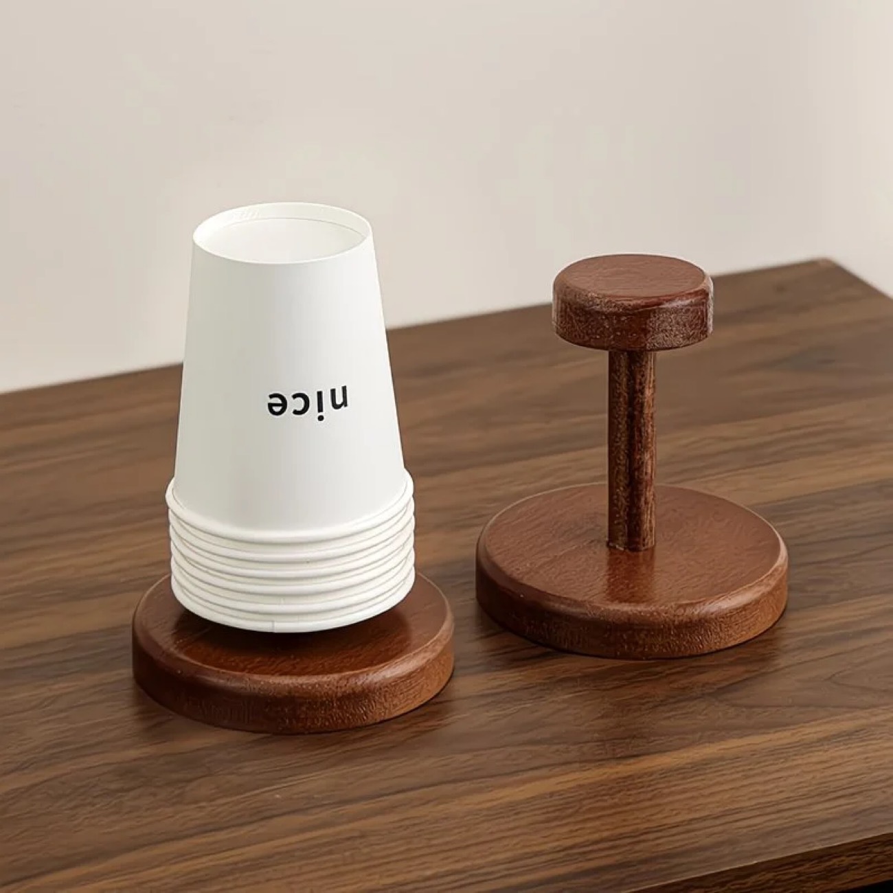 soporte de tazas de mesa para almacenar estantes de artículos, tazas desechables, tazas de café, tazas de té, tazas de agua, soporte de tazas de papel comercial en la mesa