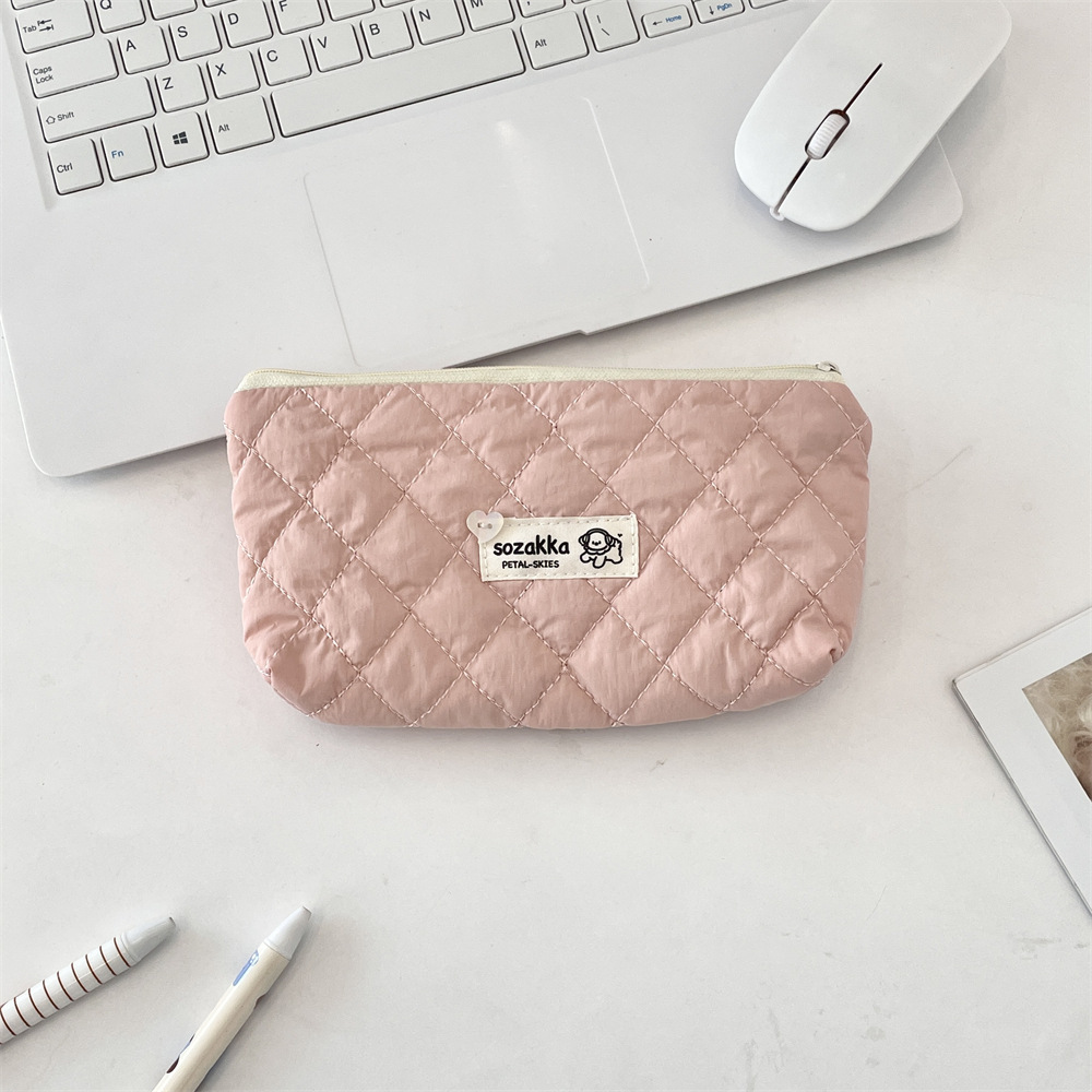 High quality cosmetic bag with diamond pattern, capacious handheld pencil case for students