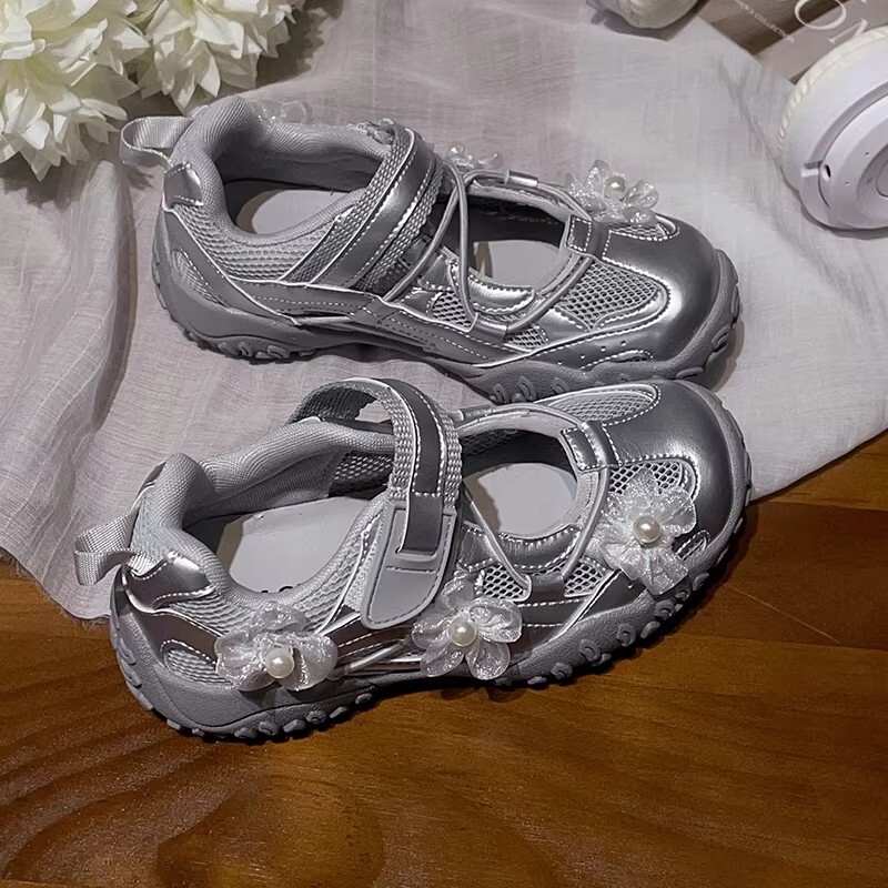 2026 Summer New Children's Korean-Style Mary Jane Sneakers for Older Kids, Hollow Breathable Casual Mesh Shoes, German Training Shoes 2026 Summer New Children's Korean-Style Mary Jane Sneakers for Older Kids, Hollow Breathable Casual Mesh Shoes, German Training Shoes