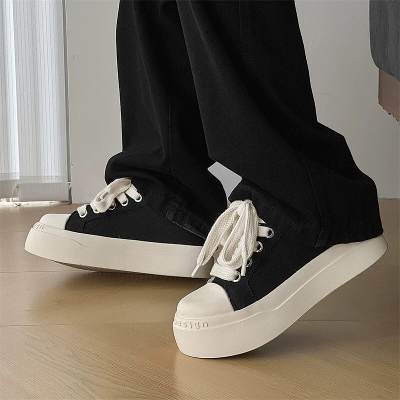 Black and White Versatile Shoes for Men and Women, Niche Thick-Soled Height-Increasing Casual Versatile Skateboard Shoes for Couples