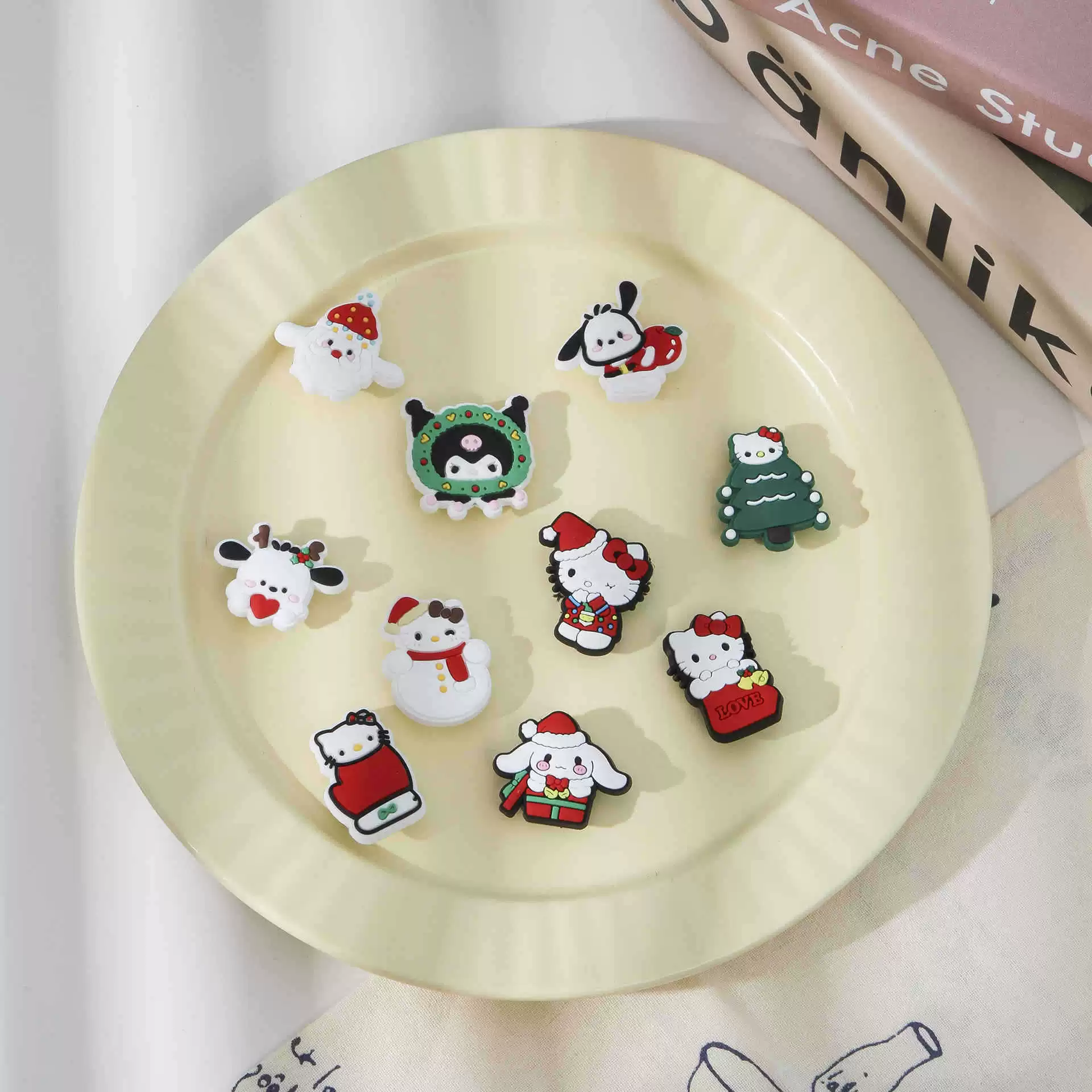 Карри Нищий Нищий дырки Аксессуары Симпатичные Новые Премиум Трансграничные Кнопки Съемные Свободные Обувь Цветочный Мультфильм