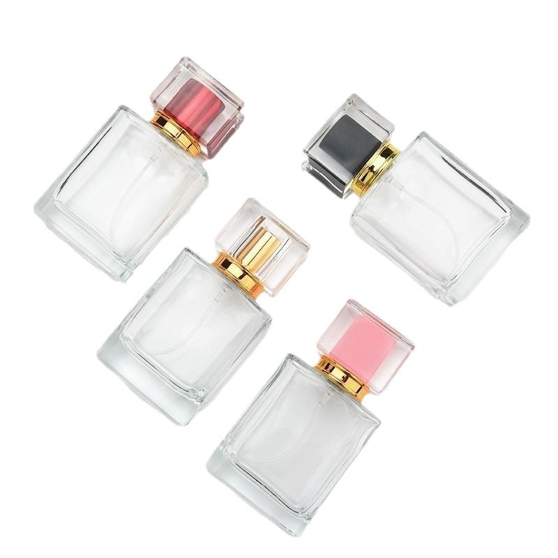 Ventas directas de fábrica 30ml 50ml de vidrio sub-embalaje botella de perfume tornillo botella de vidrio cuadrada spray de maquillaje botella vacía