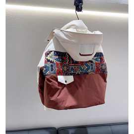 时尚国潮撞色拼接女士羽绒服冬季新款设计感小个子短款外套潮