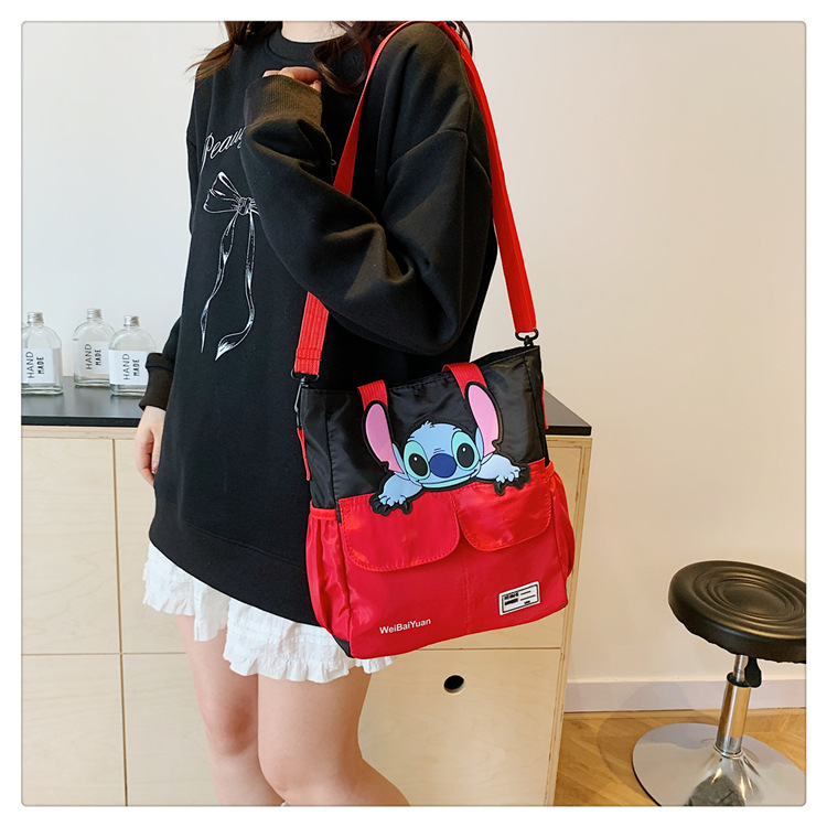 A new, versatile, large-capacity single-shoulder crossbody bag with a cute and girlish heart for student tutoring in the Korean version of Instagram undefined