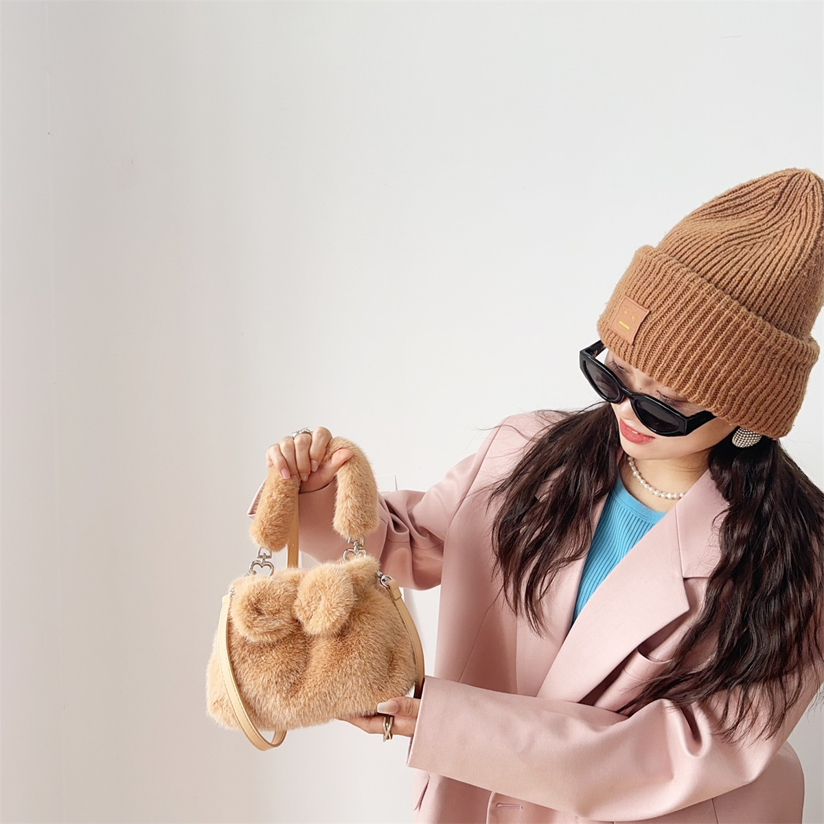 Shoulder Bag, New Plush Handbag For Autumn And Winter 2024, Fashionable And Popular Bow-knot Versatile Lady's High-end Crossbody Bag._voghion.com