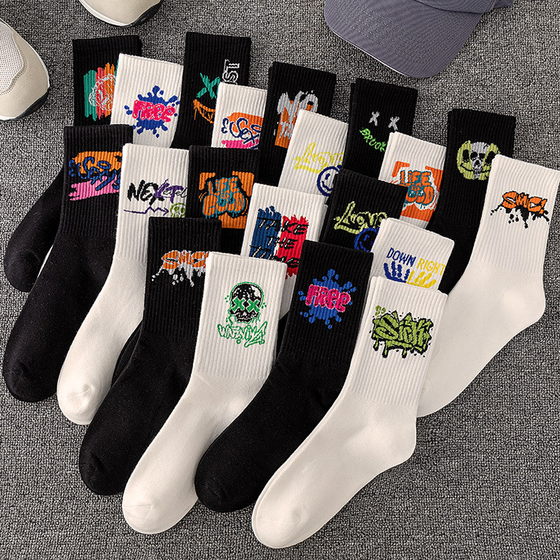 plus size stockings sports cotton socks ins student basketball socks for autumn and winter black and white men's socks free shipping plus size stockings sports cotton socks ins student basketball socks for autumn and winter black and white men's socks free shipping