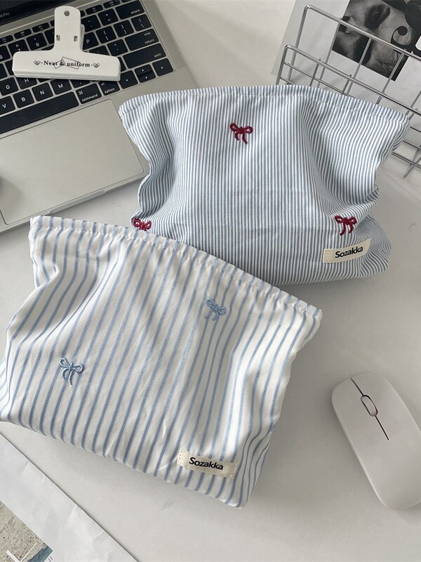 57192 チェック柄ブルー刺繍フラワー化粧品袋女性の口紅収納袋エアクッション化粧品袋収納袋|undefined