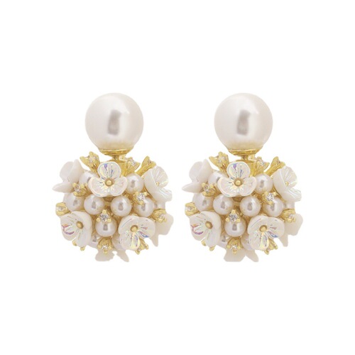 Luxury flowers shell pearl earrings 2024 new style trendy studs small design temperament high-end sense ear jewelry for women 
