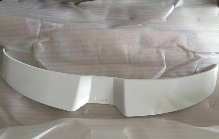Queue intelligente sans coup de poing: embryon inférieur sans peinture