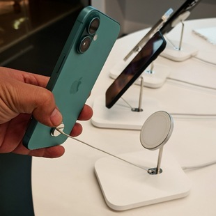 New Magnetic Anti-Theft Wireless Charging Display Stand