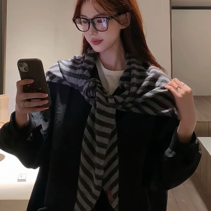 羊毛混纺大三角巾经典条纹披肩女秋冬新款保暖外搭针织搭肩围巾女|undefined