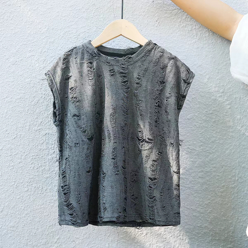 2024 nueva ropa para niños chaleco para niños retro agujero niño estilo occidental chaleco sin mangas camiseta suelta ropa para niños al por mayor