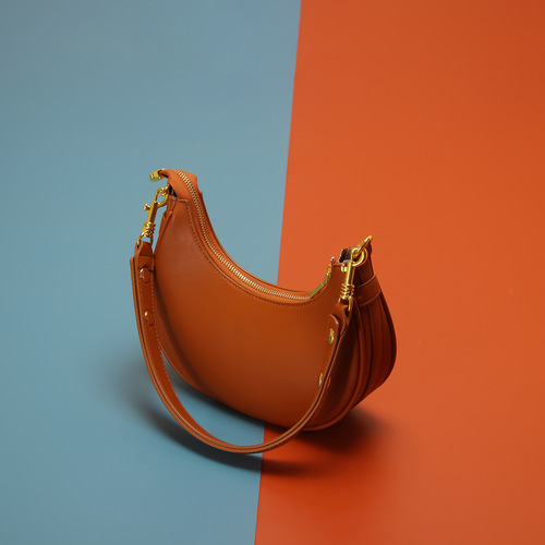 Underarm bag half-moon bag women's niche design light luxury bag 2024 summer new style high-end cross-body crescent bag