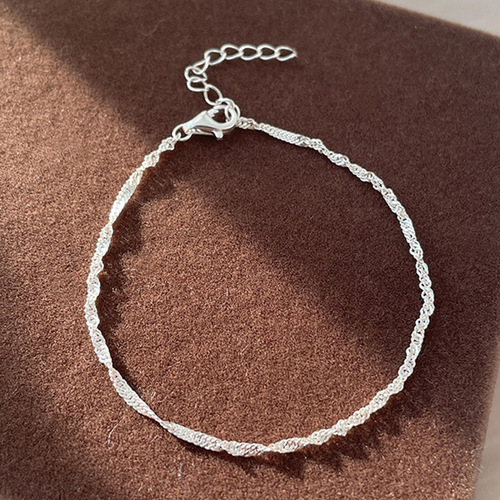 Simple and fresh bracelet for women's flashing vegetarian chain bracelet for women's niche design without pendant simple and versatile style