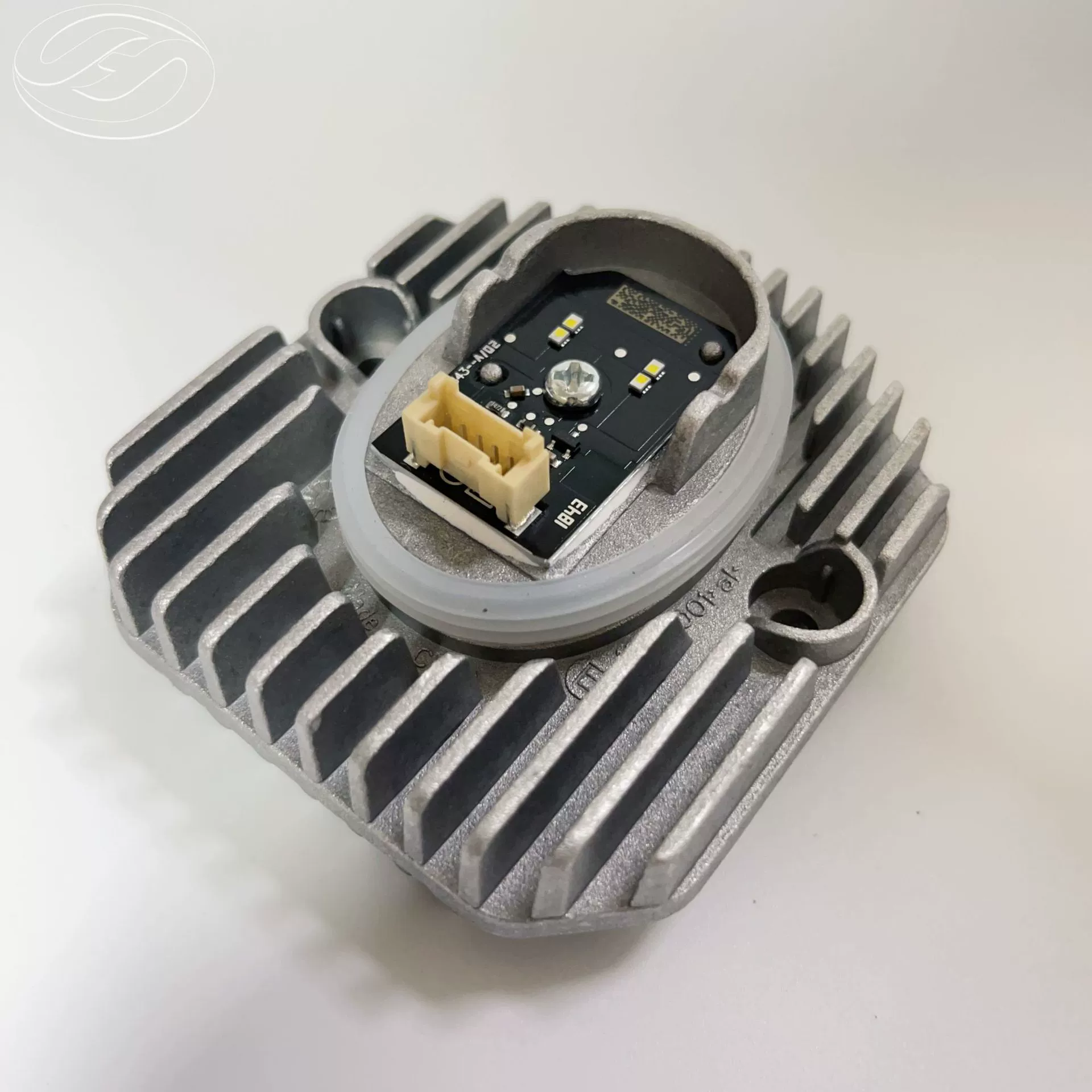 63117214934 Новый LED источник дневного освещения ангел водитель, применим к BMW 5 серии G30G38