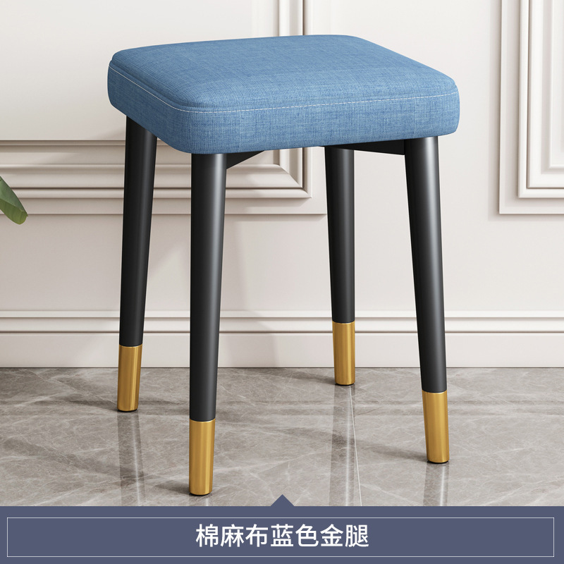 Silla de comedor de lujo ligera nórdica, taburete cuadrado de paquete suave apilable para el hogar, silla de mesa moderna simple, taburete de maquillaje para uñas