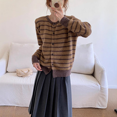 韩系圆领撞色条纹单排扣针织开衫女秋季新款宽松软糯毛衣外套上衣