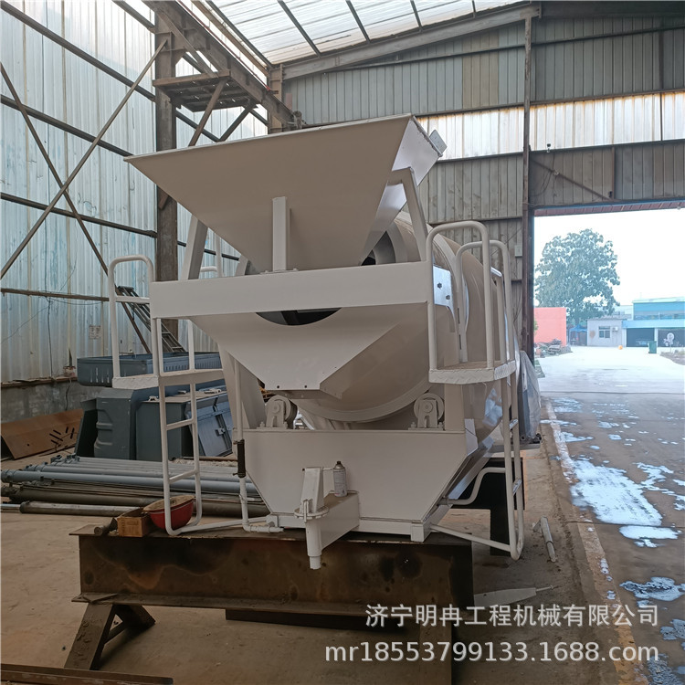 四驱搅拌罐车
