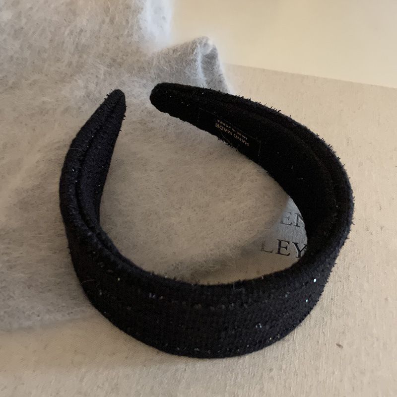 2024 otoño y invierno nuevo temperamento rojo en línea otoño y invierno trenzado banda de cabello mujer francesa cráneo alto banda ancha presión de cabello clip