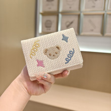 黛妮 韩版新款个性时尚可爱刺绣小熊三折仿编织短款钱包钱夹跨境