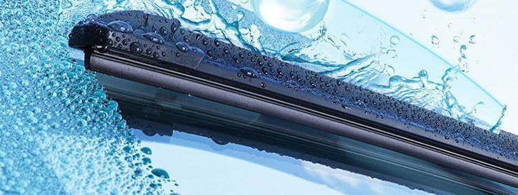 Glass water for cars, concentrated car coating, specialized for strong rain protection and oil film removal, suitable for car use to remove rain stains and repel water