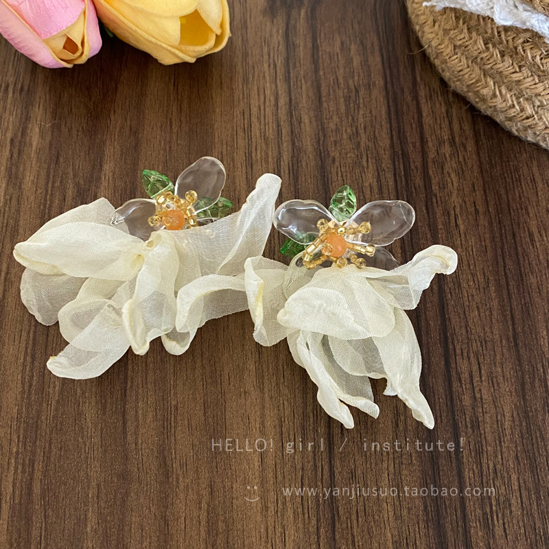 Pendientes de borla de flores de hilo de malla de tela de aguja de plata Pendientes dulces y frescos Pendientes de todo fósforo de moda Sensación de alto nivel de nicho