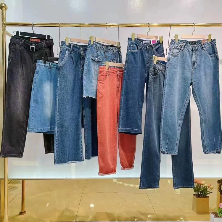 Синие джинсы с Китом 23 Летняя Мода Джокер с высокой эластичной высокой талией Тонкий бренд со скидкой Live Entity Поставка женской одежды