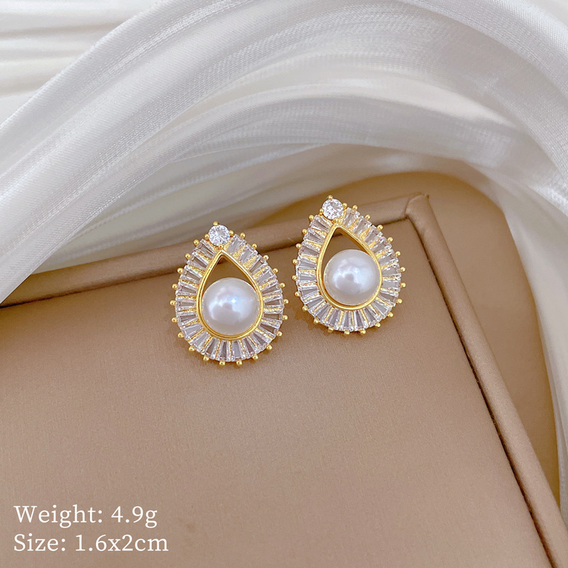 Gorgeous Palace Pearl Necklace With Diamonds In Titanium Steel_voghion.com