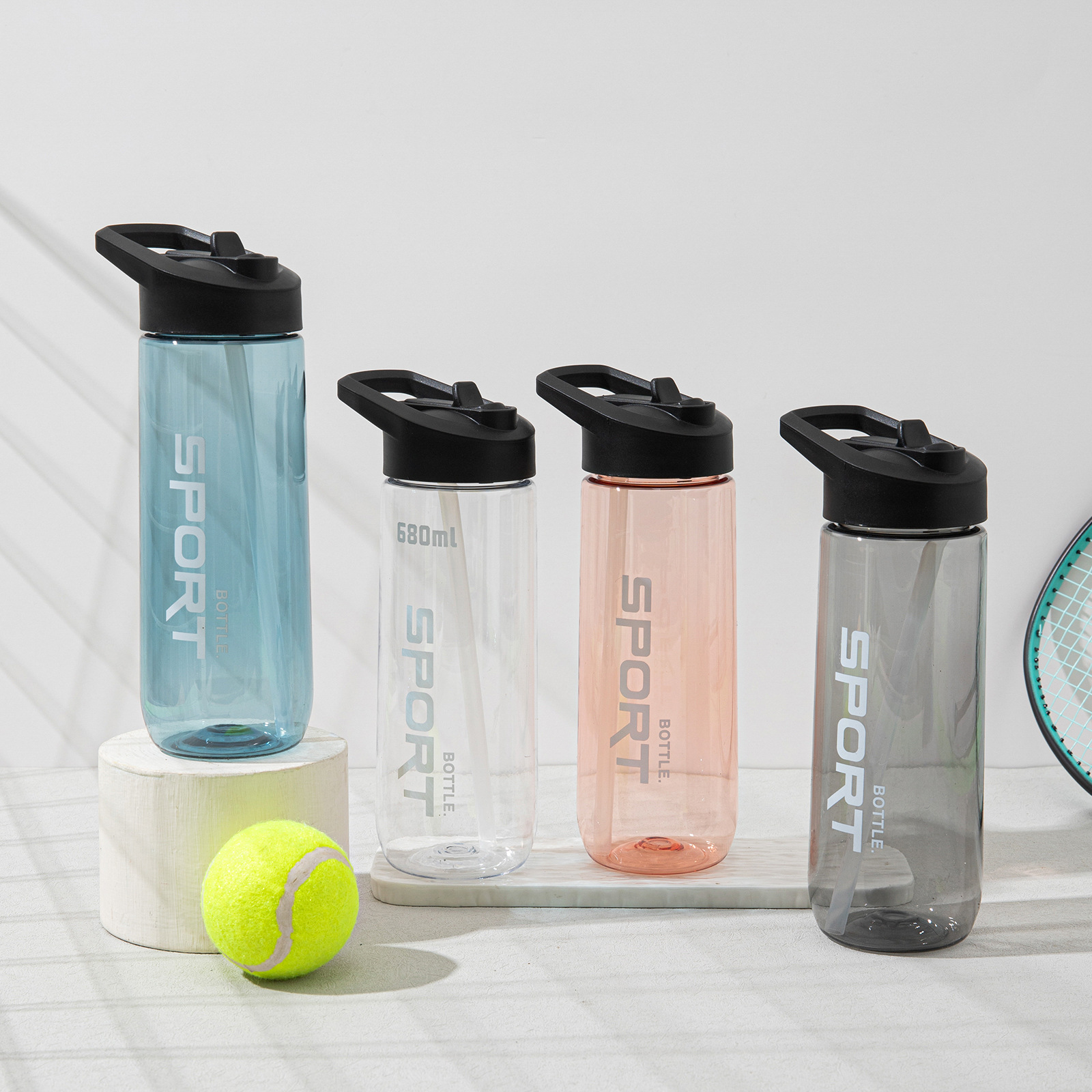 Nueva taza de agua deportiva de plástico de verano para hombres y mujeres al aire libre taza de plástico portátil resistente a altas temperaturas taza de espacio simple y de alto valor