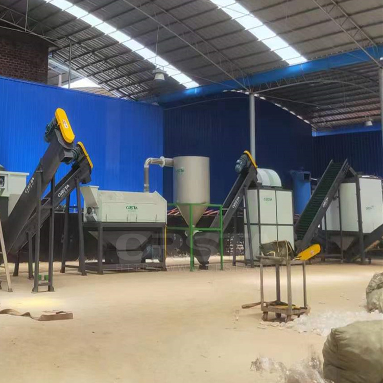 泰国废塑料点滴瓶（袋）分选破碎清洗机，PP药水瓶处理机械