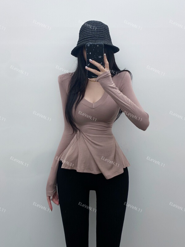 基本模型是惊人的！显瘦版~掐腰V领设计右肩长袖t恤配底裤衬衫|undefined