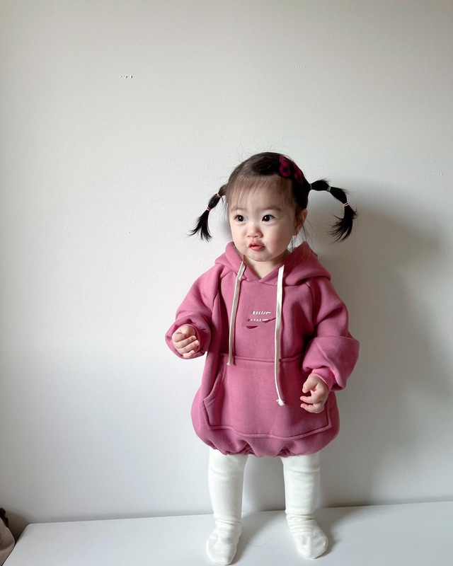 2023春と秋の新商品の子供は簡単で、帽子のアルファベットの服を着て子供のカジュアルな上着を着て卸売りします。|undefined