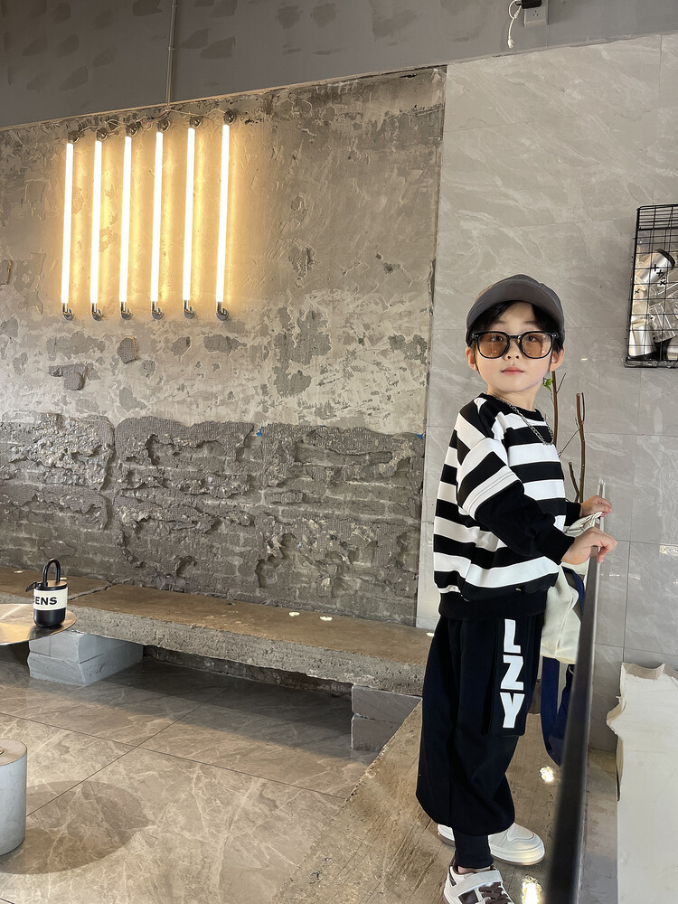 Suéteres de rayas para niños, botas, pantalones, ropa de primavera y otoño, nuevo conjunto de dos piezas moderno y moderno para niños,_voghion.com