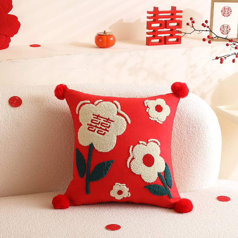 新款婚庆用品婚房装饰客厅沙发一对红色花朵靠枕结婚礼物喜字抱枕详情11