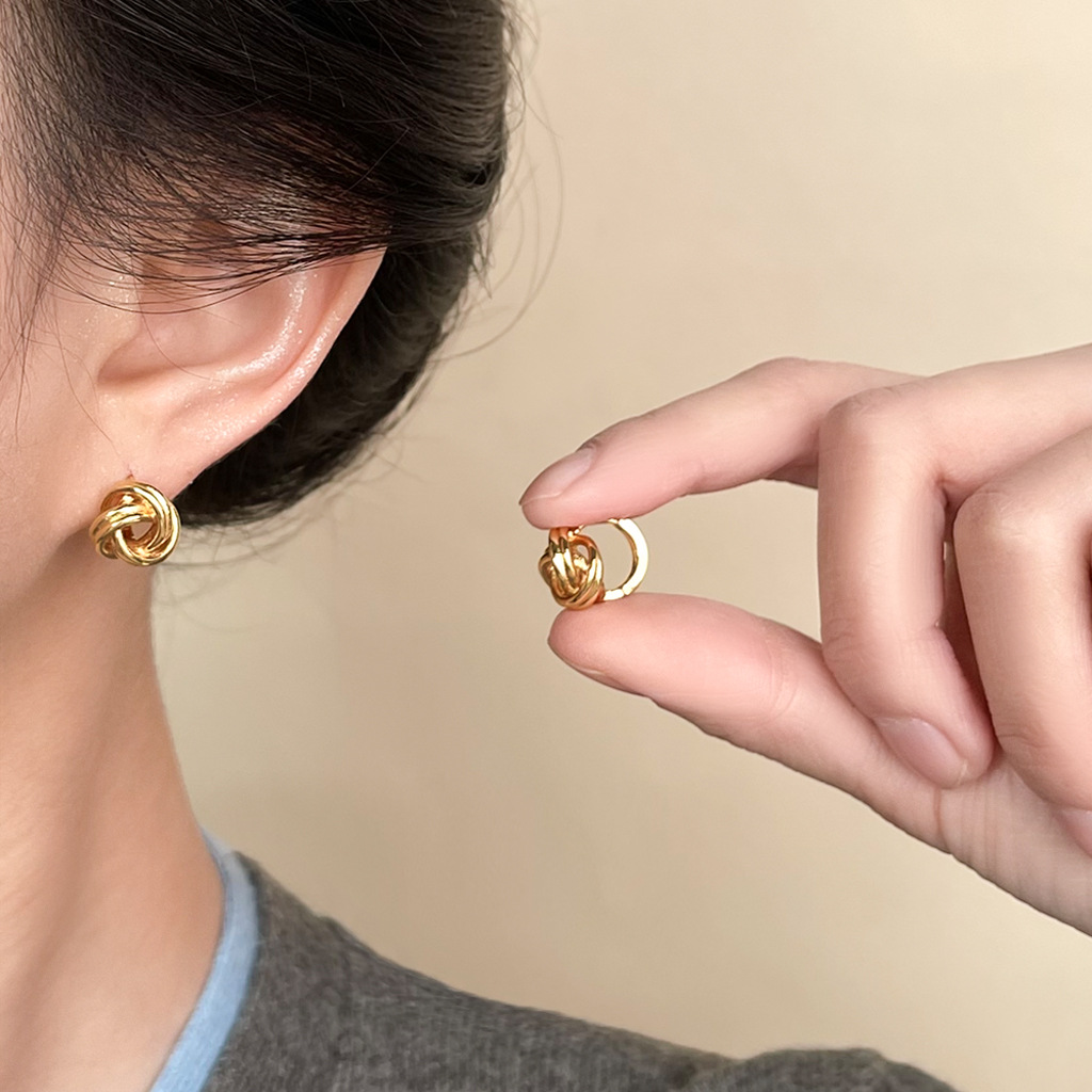 模特_0014_组 15 拷贝.jpg